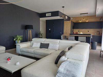 Appartement - 94 m² - 3 pièces