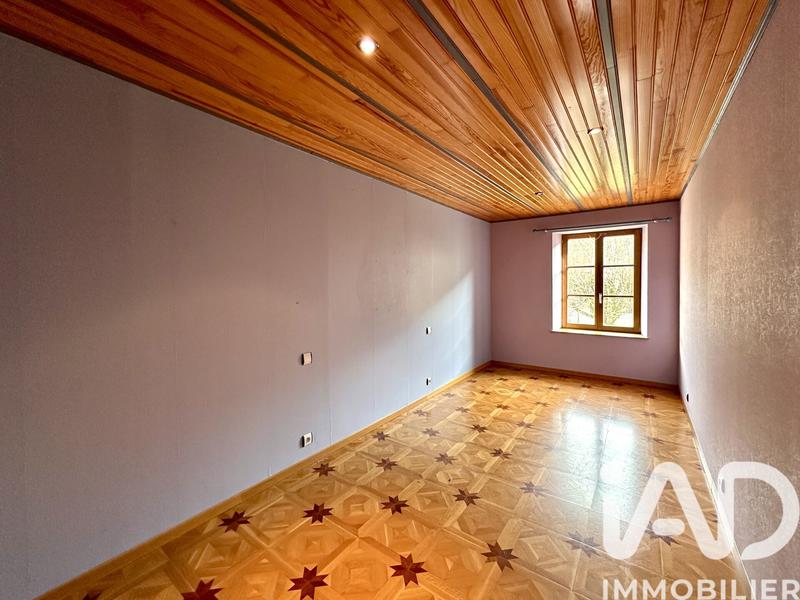 Maison - 187 m² - 8 pièces