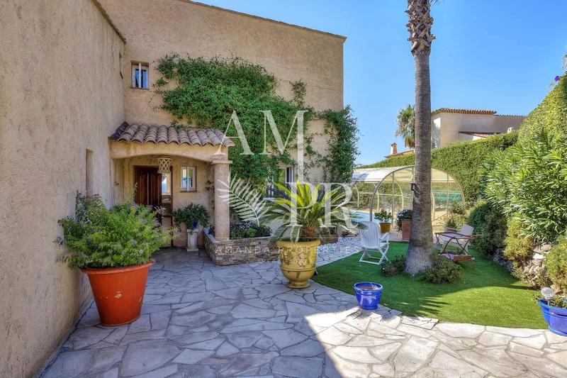 Villa - 232 m² - 7 pièces