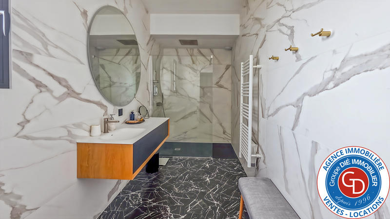 Maison - 168 m² - 5 pièces