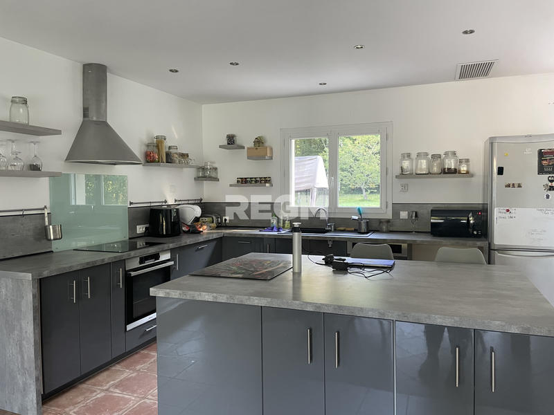 Maison - 133 m² - 5 pièces