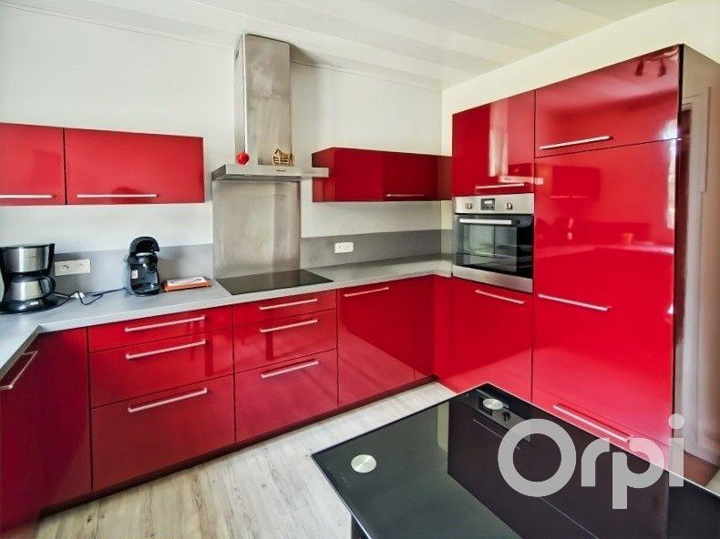 Maison - 137 m² - 6 pièces