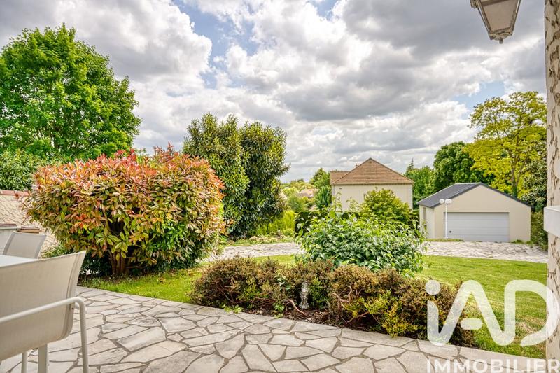 Maison - 196 m² - 8 pièces