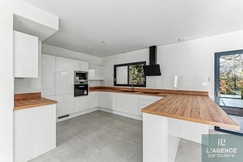 Maison - 122 m² - 5 pièces