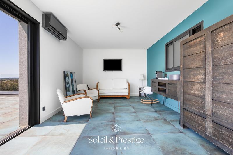 Maison - 180 m² - 4 pièces