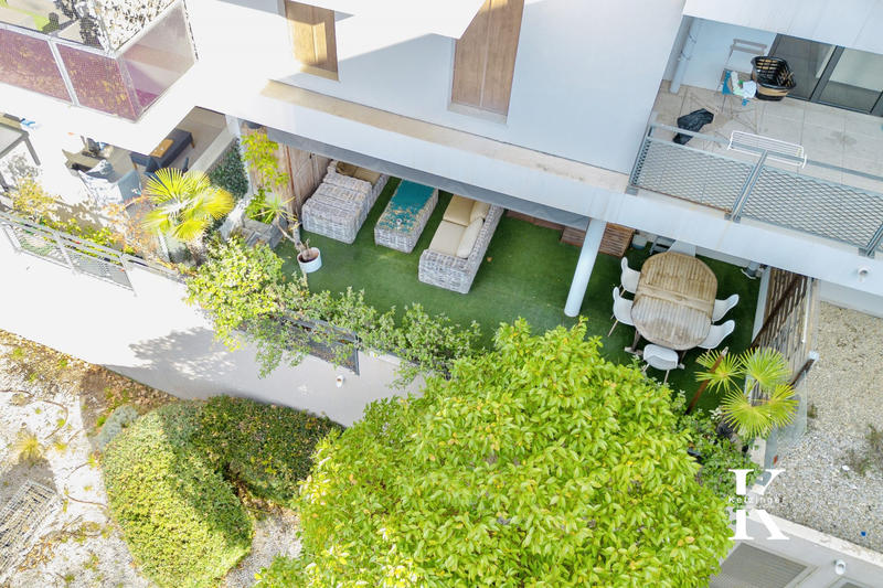 Duplex - 93 m² - 4 pièces