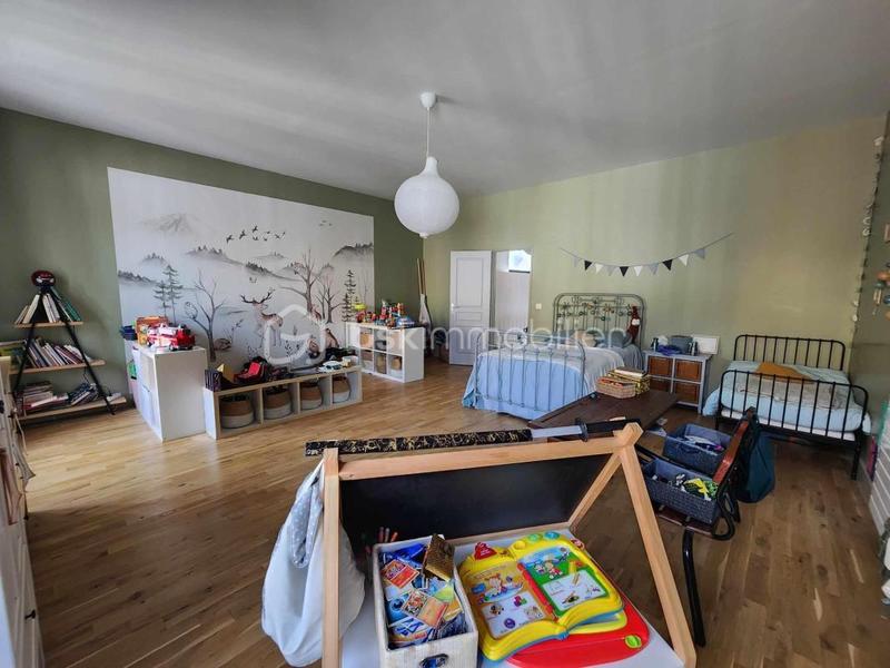 Maison - 392 m² - 6 pièces