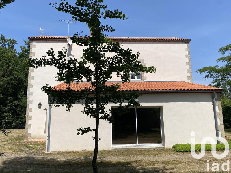 Maison - 192 m² - 6 pièces