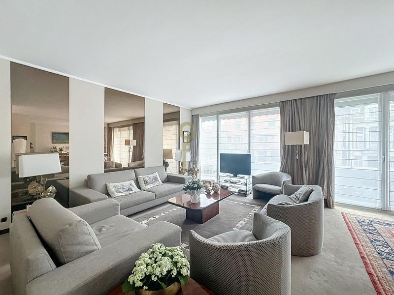 Appartement - 127 m² - 4 pièces