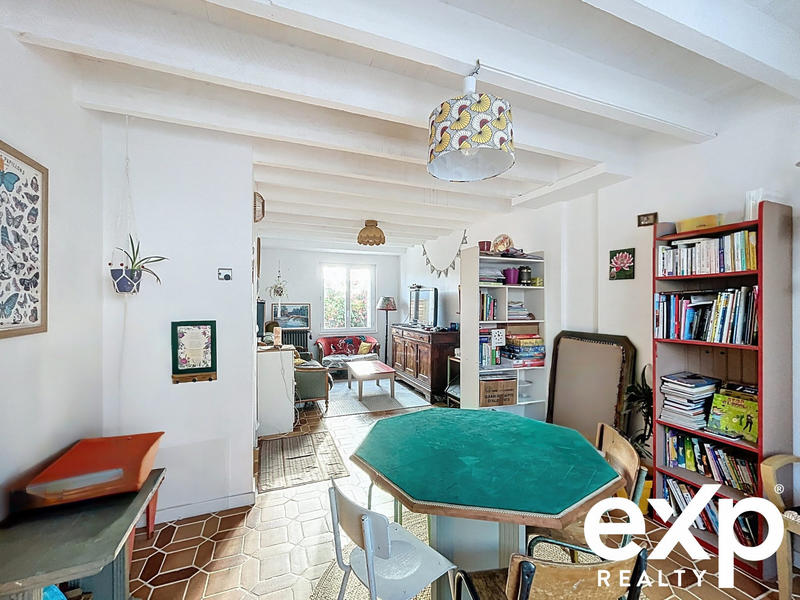 Maison traditionnelle - 116 m² - 8 pièces