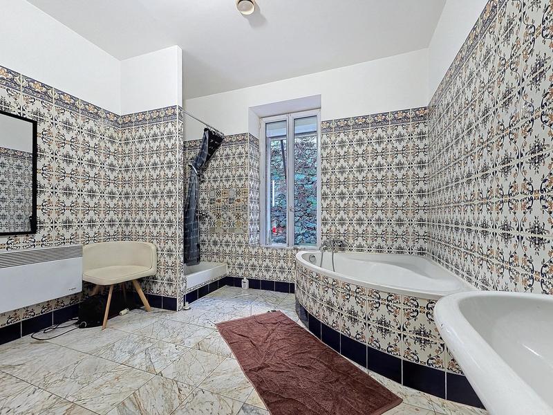 Appartement - 100 m² - 4 pièces