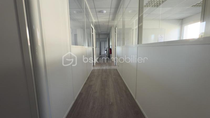 Bureau - 269 m² - 7 pièces
