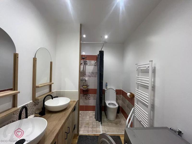 Propriété - 254 m² - 7 pièces