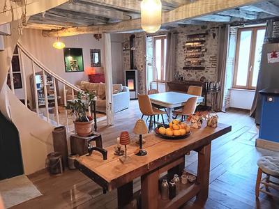 Maison - 186 m² - 5 pièces