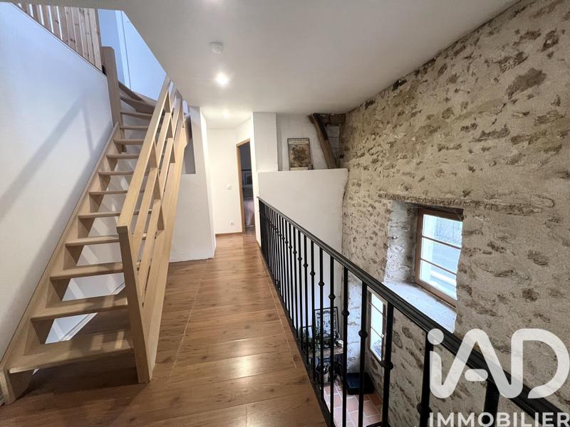 Maison - 230 m² - 7 pièces