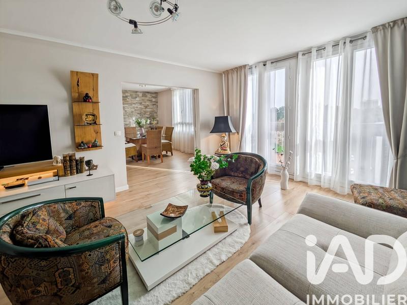 Appartement - 90 m² - 5 pièces