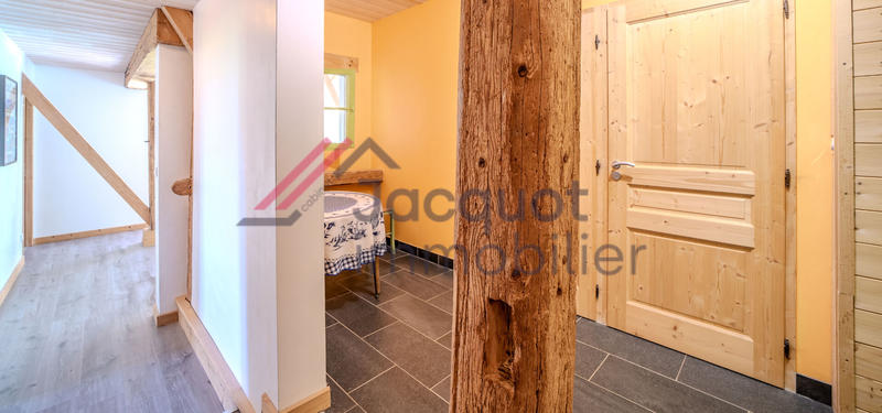 Maison - 300 m² - 9 pièces