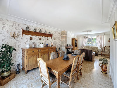Maison - 164 m² - 7 pièces