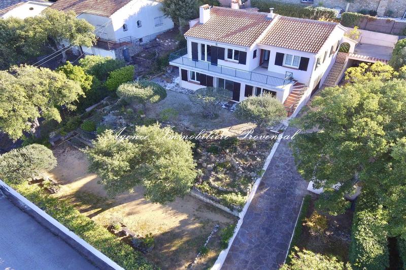 Maison - 168 m² - 2 pièces