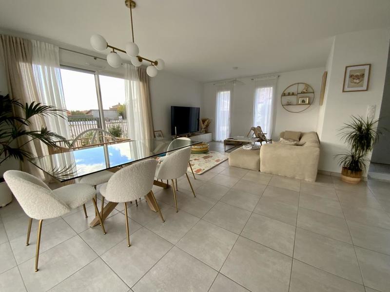 Maison - 99 m² - 5 pièces