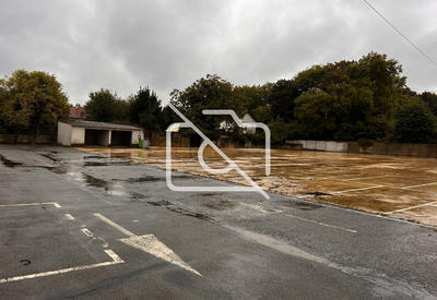 Entrepôt - 1 200 m²