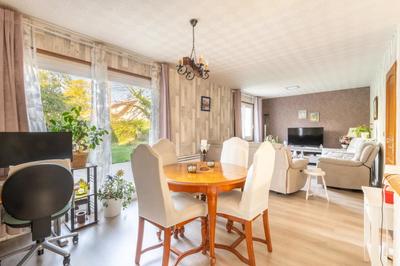 Maison - 87 m² - 5 pièces