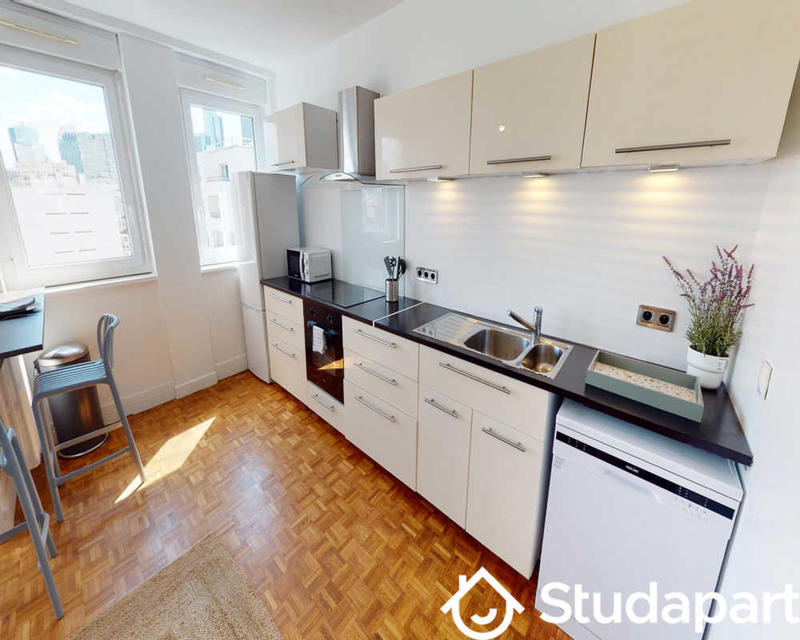 Chambre - 90 m² - 1 pièce