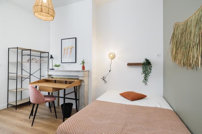 Maison - 250 m² - 12 pièces