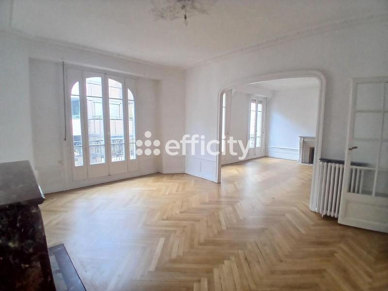 Appartement - 148 m² - 6 pièces