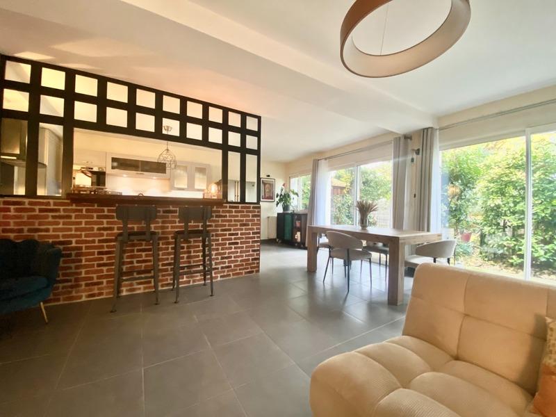 Appartement - 125 m² - 5 pièces