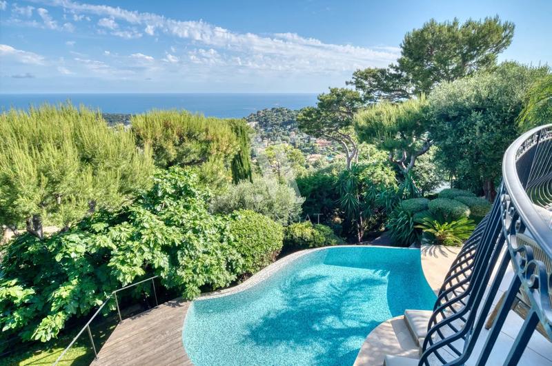 Villa - 200 m² - 5 pièces