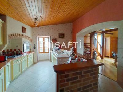 Maison - 167 m² - 8 pièces