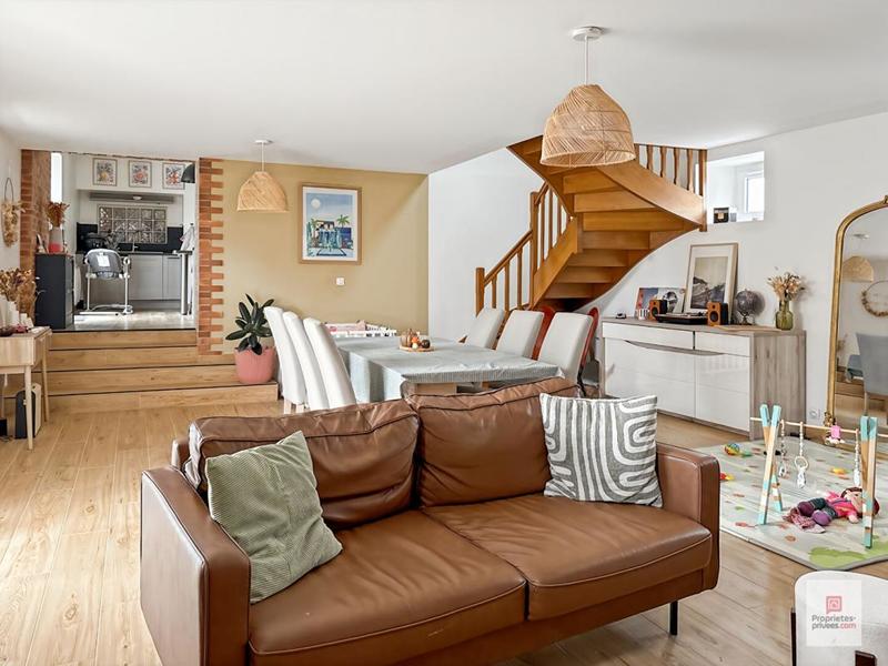 Maison - 160 m² - 6 pièces