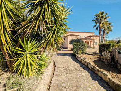 Villa - 230 m² - 8 pièces