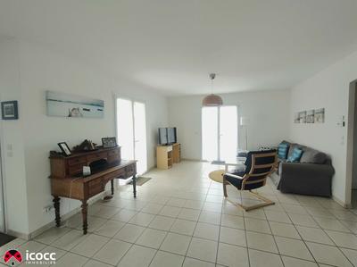 Maison - 142 m² - 8 pièces