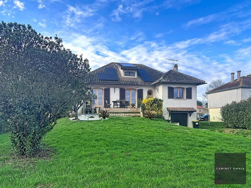 Maison - 102 m² - 4 pièces