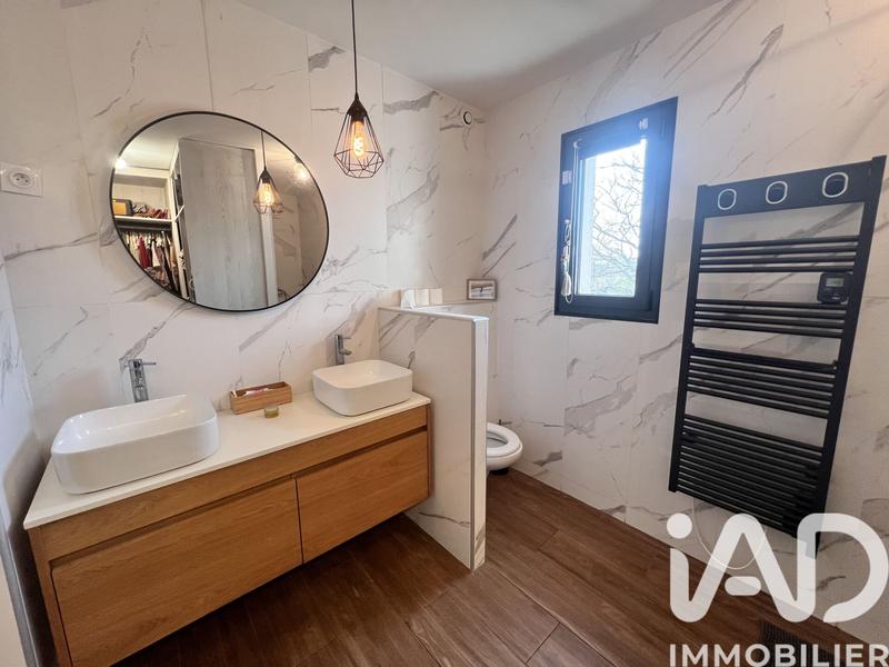 Maison - 140 m² - 5 pièces