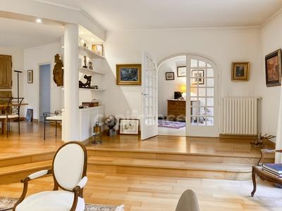 Maison bourgeoise - 324 m² - 9 pièces