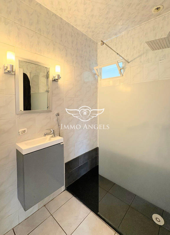 Maison - 163 m² - 8 pièces