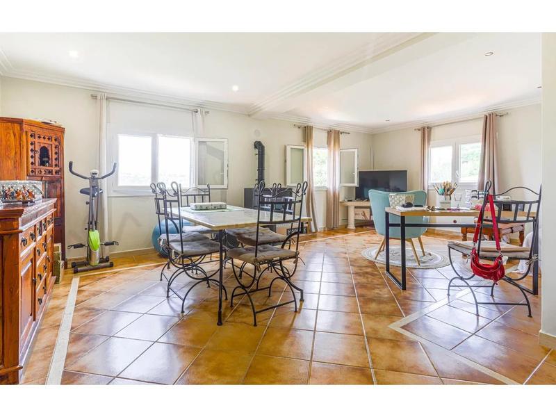 Maison - 301 m² - 9 pièces