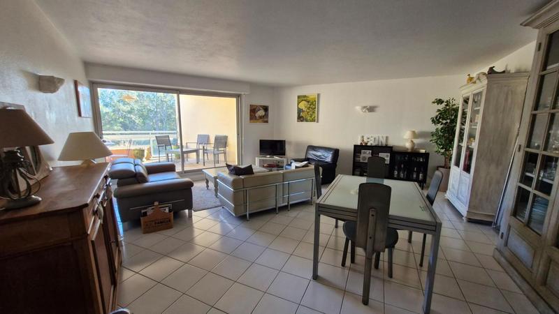 Appartement - 84 m² - 3 pièces