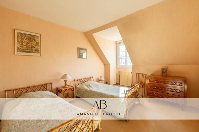 Maison - 163 m² - 6 pièces