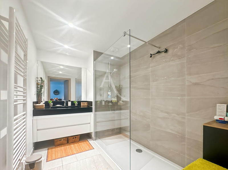 Appartement - 60 m² - 3 pièces