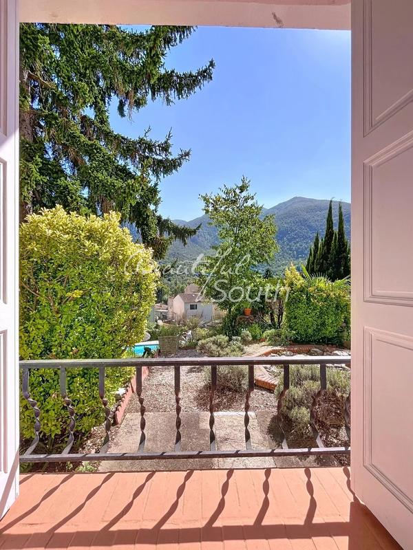 Maison - 200 m² - 9 pièces