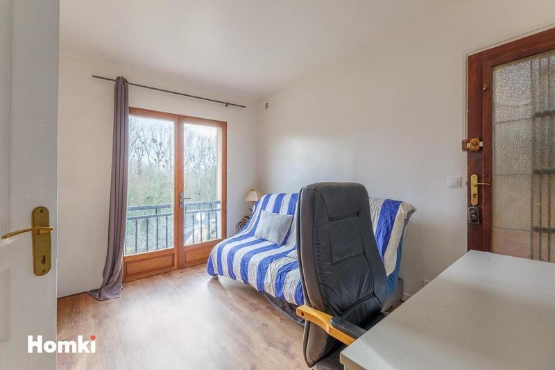 Maison - 180 m² - 6 pièces