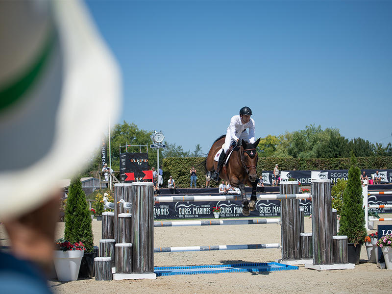 Concours de saut d’obstacles : Jump’Estival by Essec
