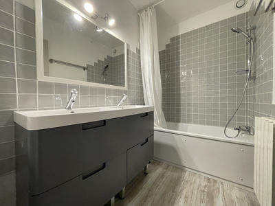 Appartement - 95 m² - 2 pièces