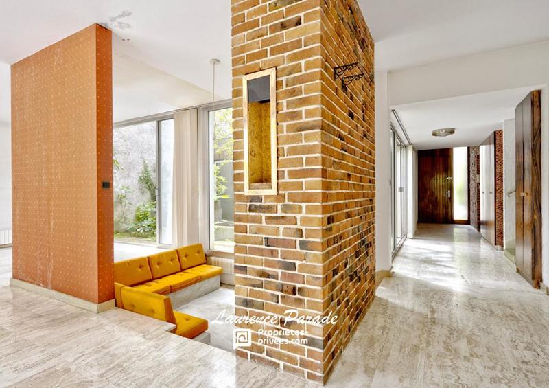 Maison - 280 m² - 9 pièces