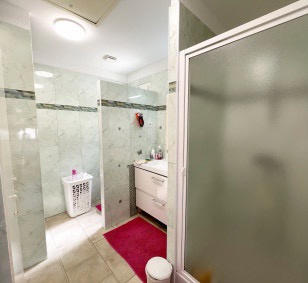 Maison - 203 m² - 10 pièces