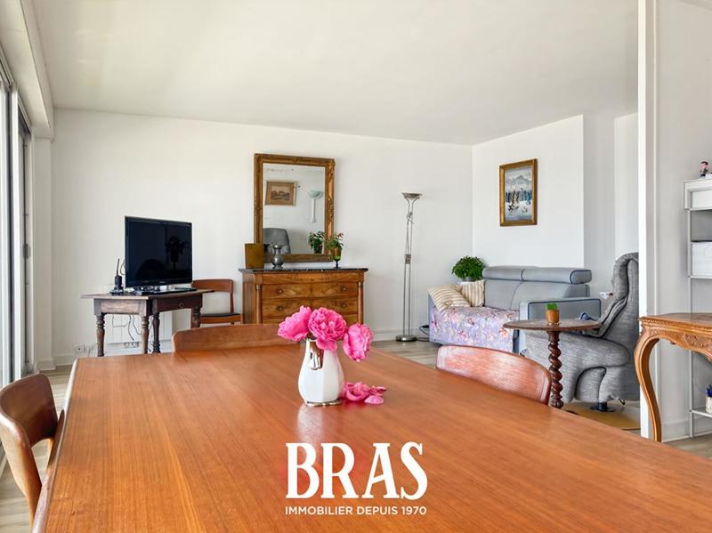 Appartement - 90 m² - 4 pièces